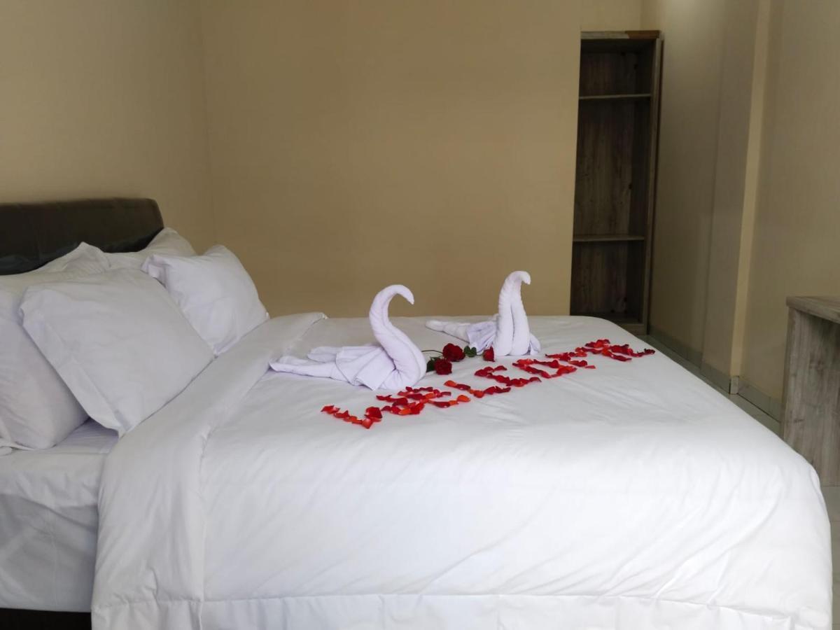 The Laviana Hotel Ловина Экстерьер фото